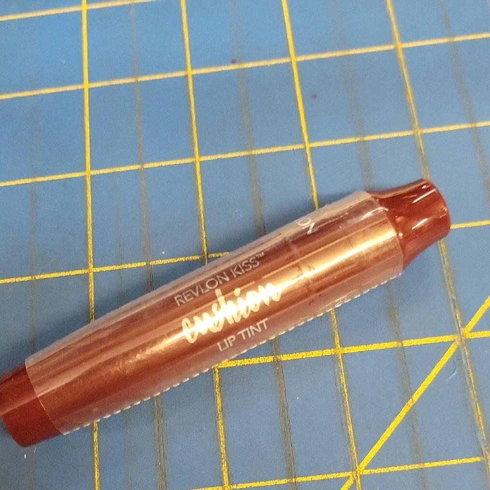 Revlon Kiss Cushion Lip Tint 270 Wine Trip 4.4ml New Sealed Tube